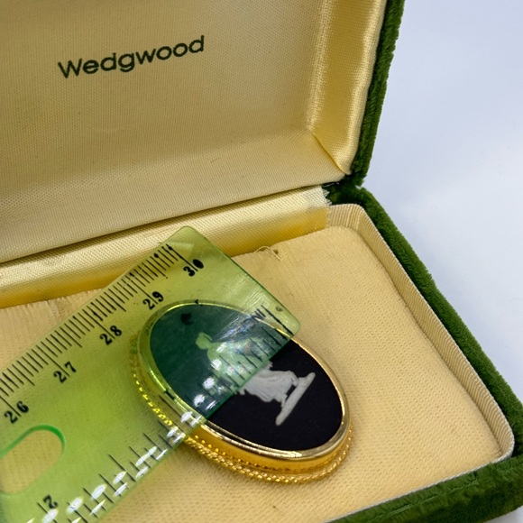 VERY RARE Black bassalt Wedgwood cameo gold filled pin brooch pin pendant - Picture 4 of 11